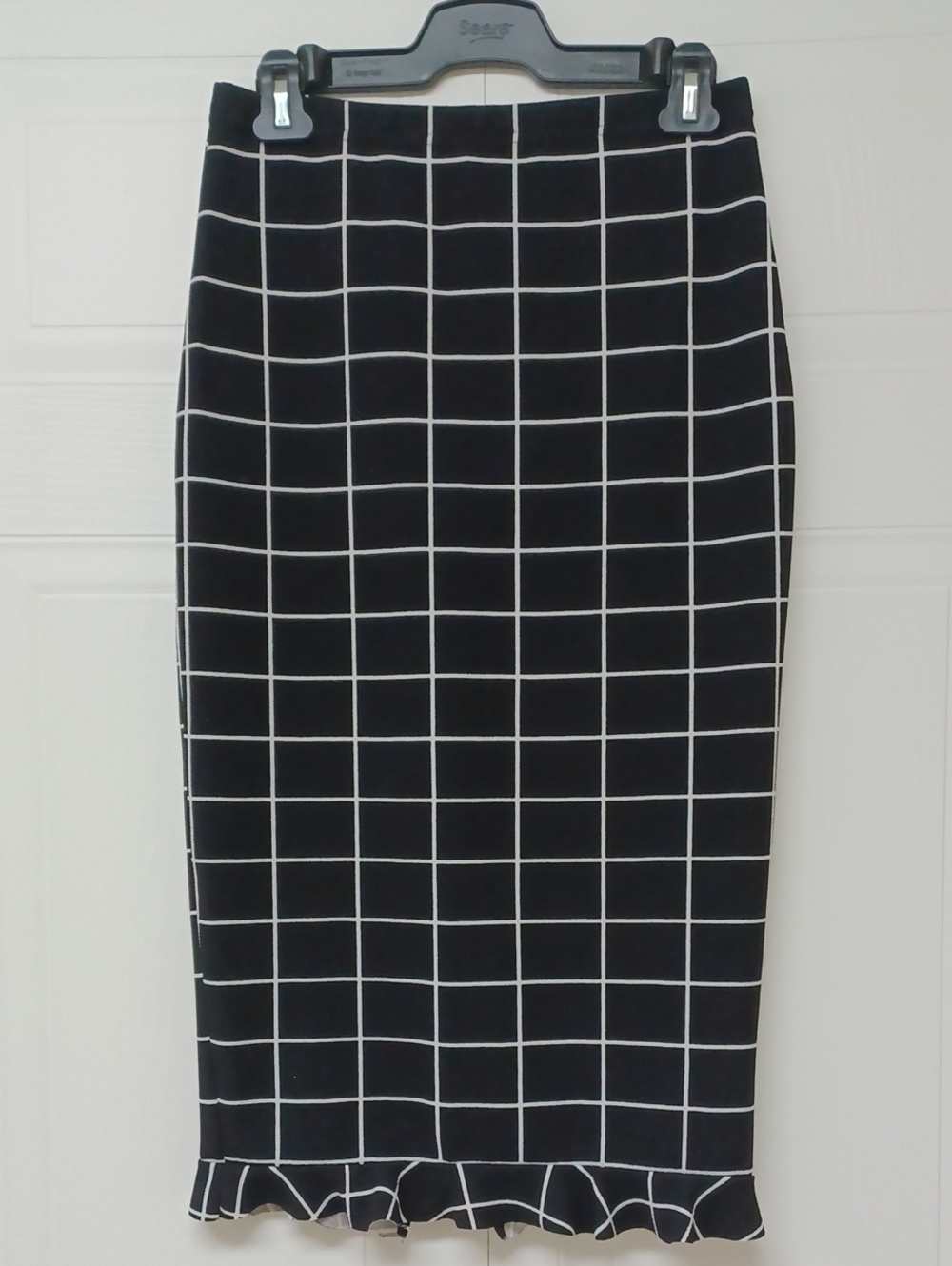 SHEIN Black Pencil Skirt with White Windowpane Grid